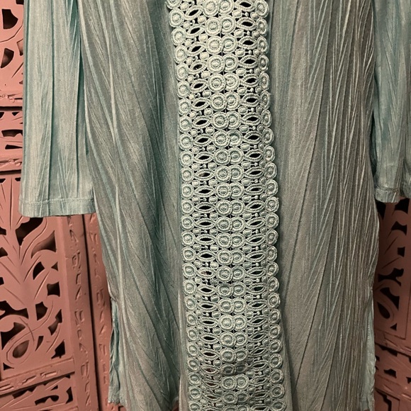 CATALINA AMAZING SOFT LIGHT TURQUOISE GREEN CROTCHET FRONT MID SLEEVE TUNIC TOP - Picture 5 of 10